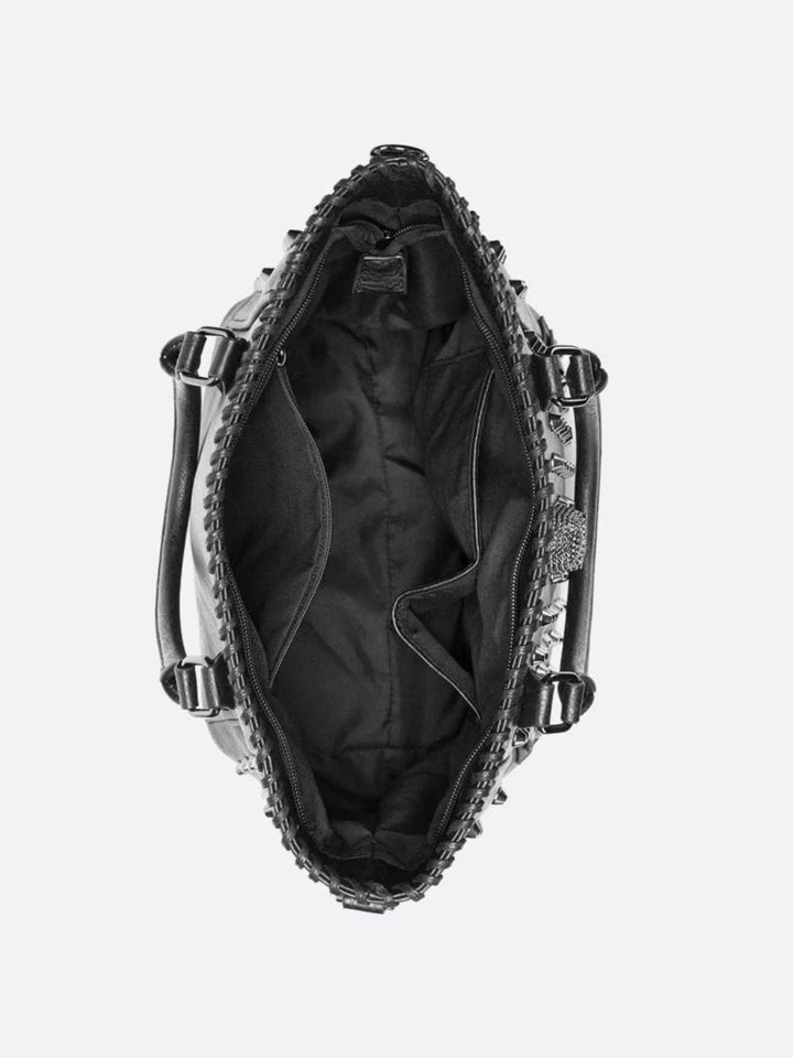 Bolso tote de piel negro con tachuelas