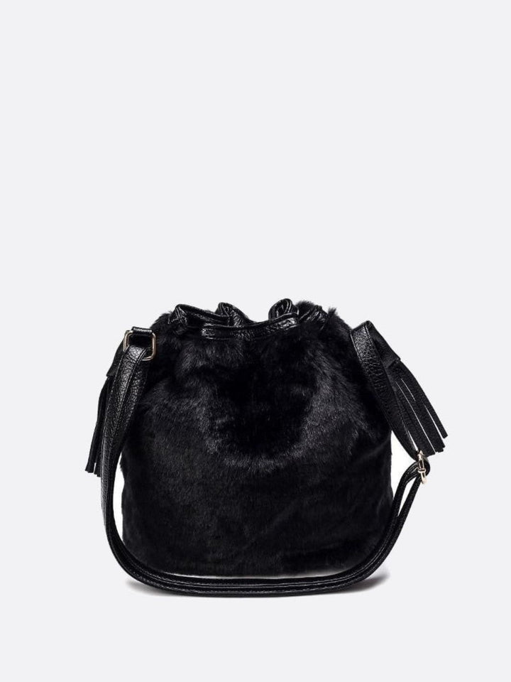 Bolso bombonera de pelo sintético
