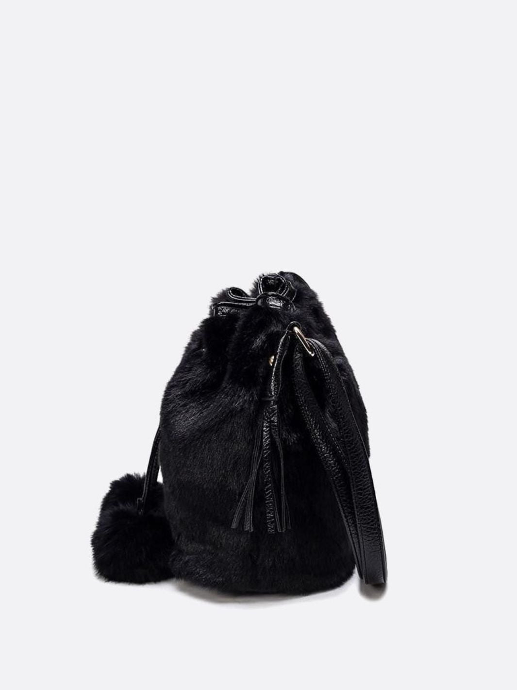 Bolso bombonera de pelo sintético